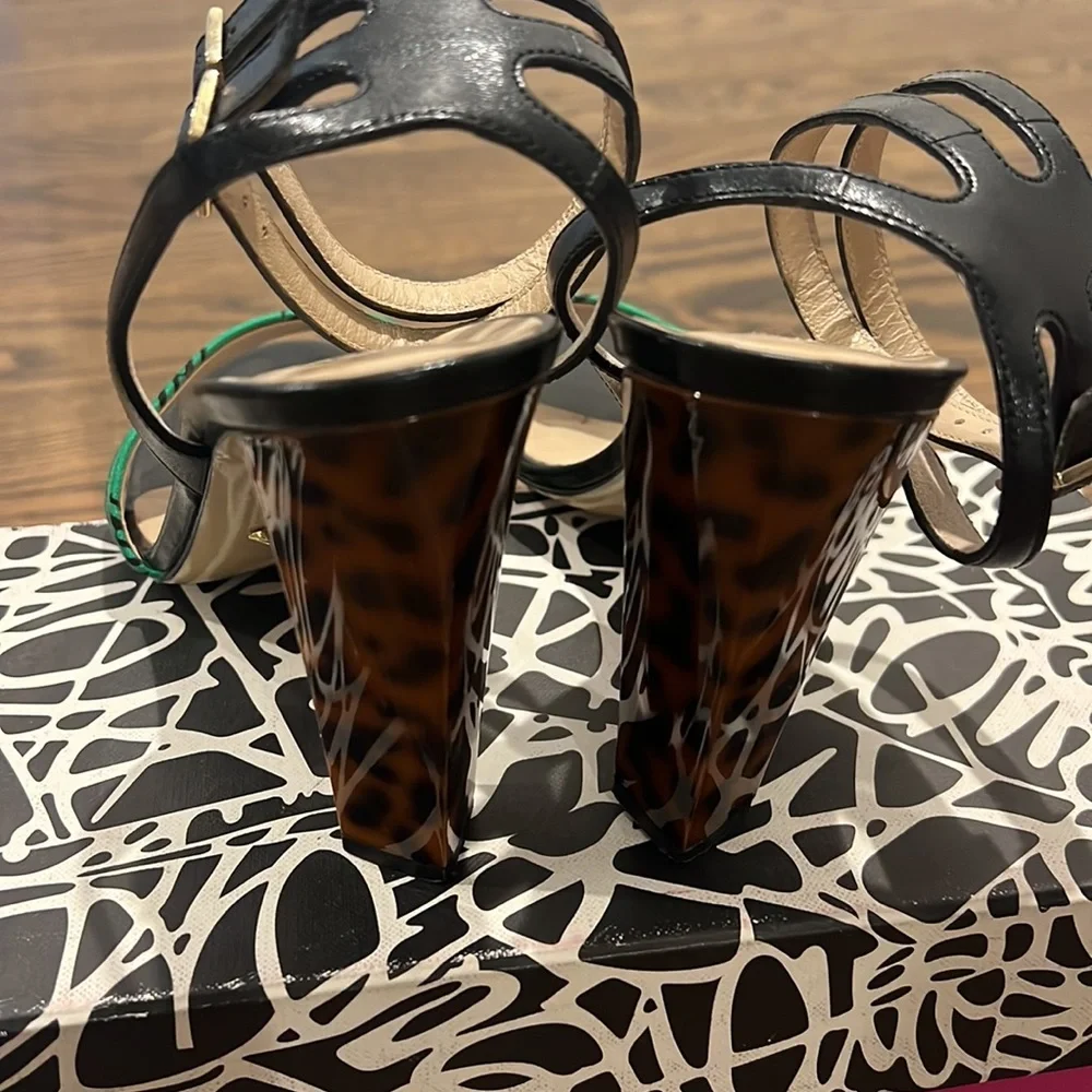 DVF Heels - super unique! - Picture 2 of 5